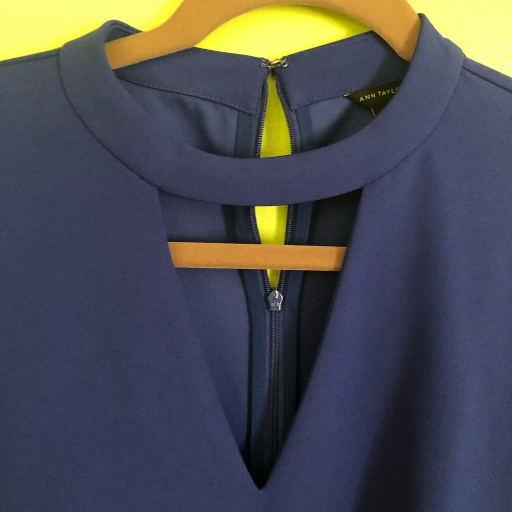 Blue blouse - Picture 2 of 4